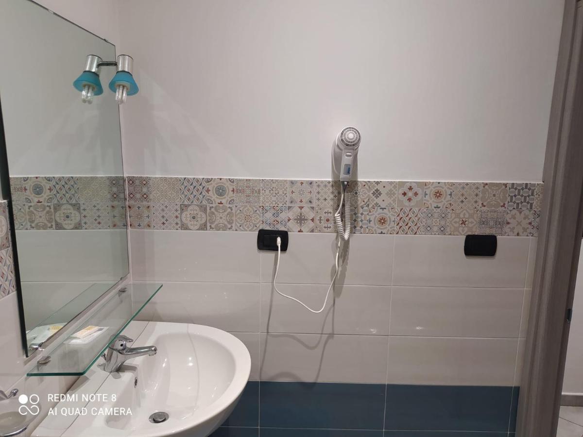 Hotel Poseidon Кориляно Калабро Екстериор снимка