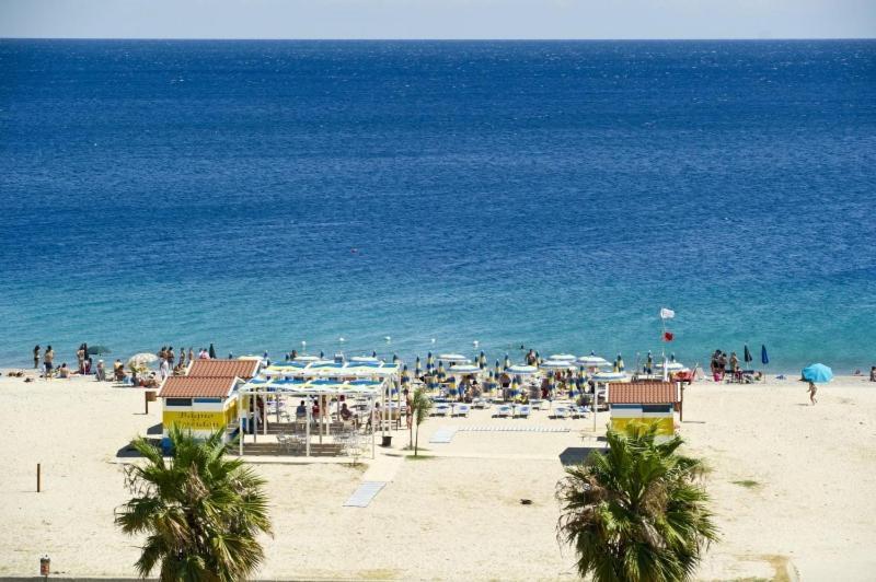 Hotel Poseidon Кориляно Калабро Екстериор снимка